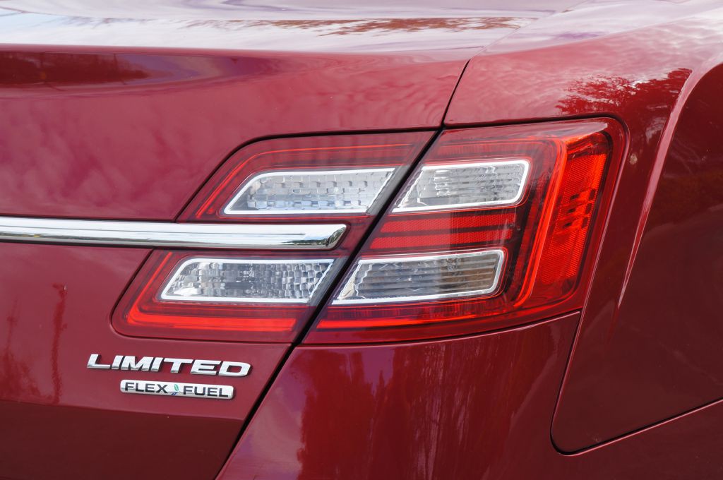 2013 Ford Taurus Image 21