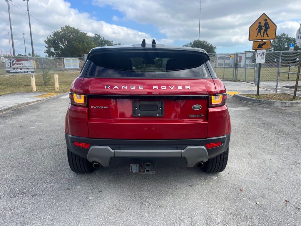 2018 Land Rover Range Rover Evoque Image 4