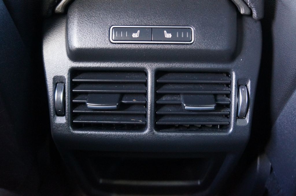 2018 Land Rover Range Rover Evoque Image 36