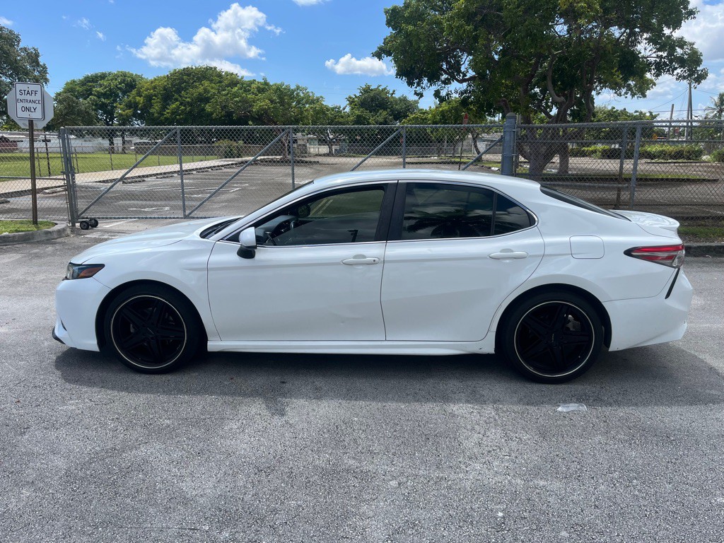 2018 Toyota Camry Image 5