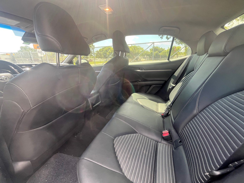 2018 Toyota Camry Image 6