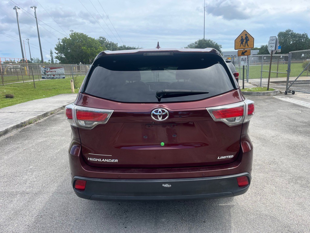 2014 Toyota Highlander Image 5