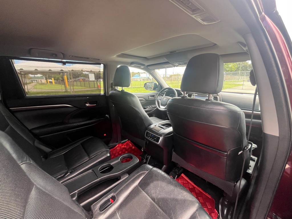 2014 Toyota Highlander Image 8