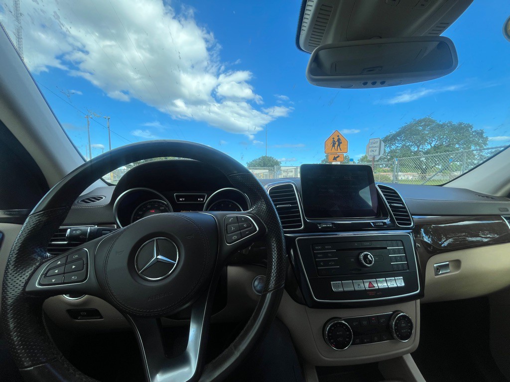 2017 Mercedes-Benz GLS-Class Image 10