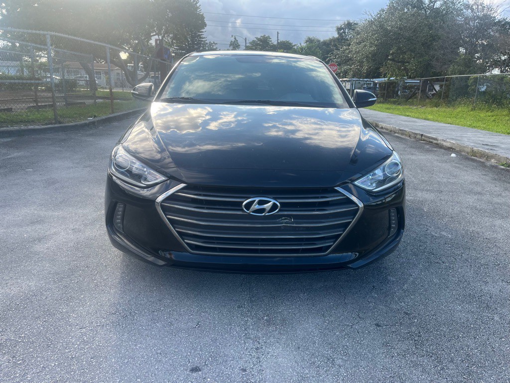 2018 Hyundai Elantra Image 2