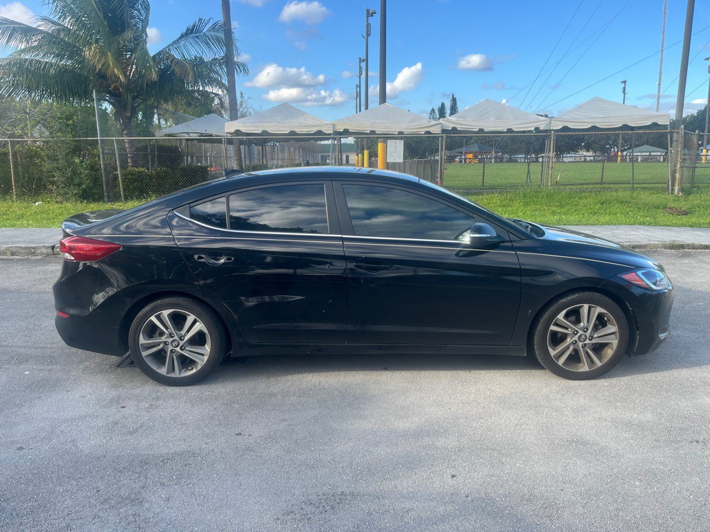 2018 Hyundai Elantra Image 3