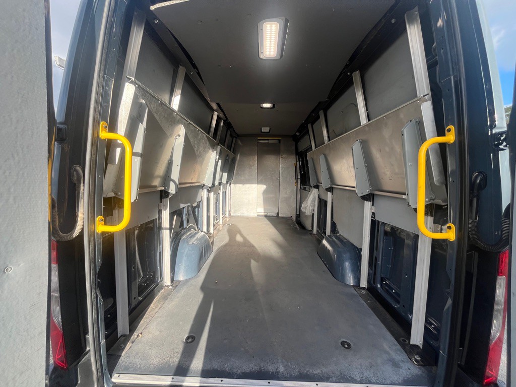 2019 Mercedes-Benz Sprinter Image 6