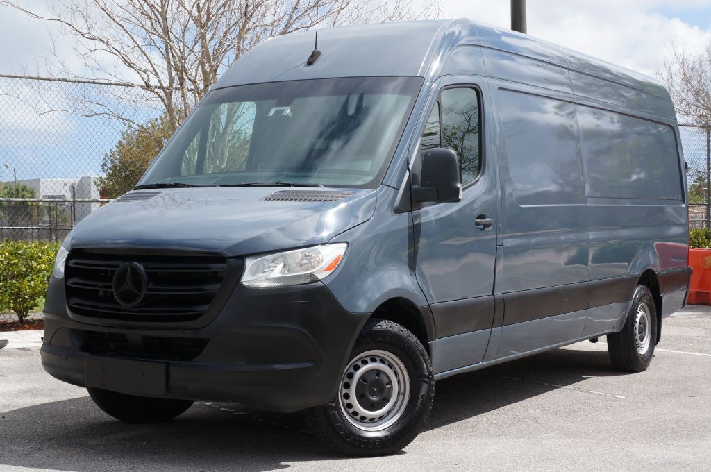 2019 Mercedes-Benz Sprinter Image 2