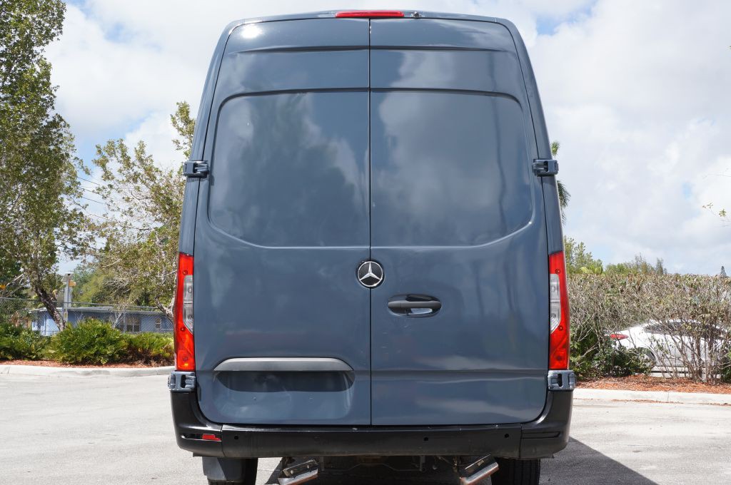 2019 Mercedes-Benz Sprinter Image 9