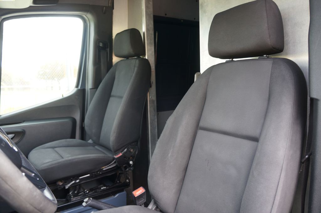2019 Mercedes-Benz Sprinter Image 24