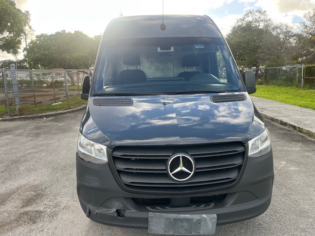 2019 Mercedes-Benz Sprinter Image 2