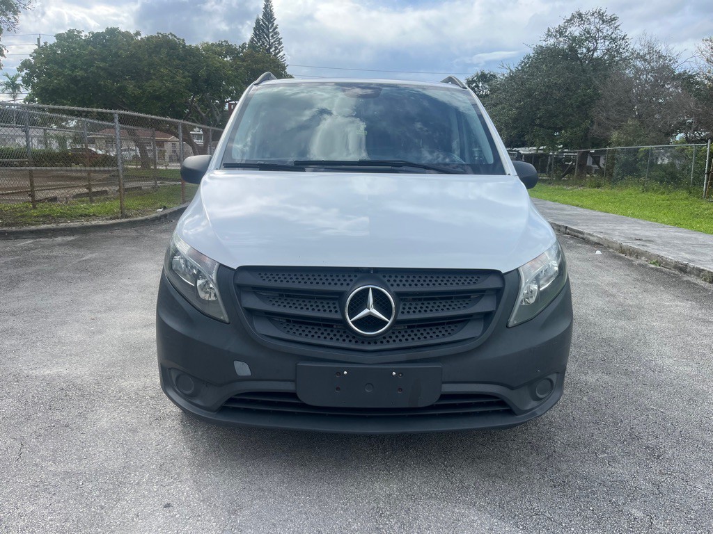 2016 Mercedes-Benz Metris Image 2