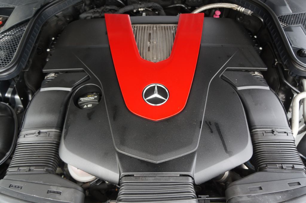 2017 Mercedes-Benz C-Class Image 25