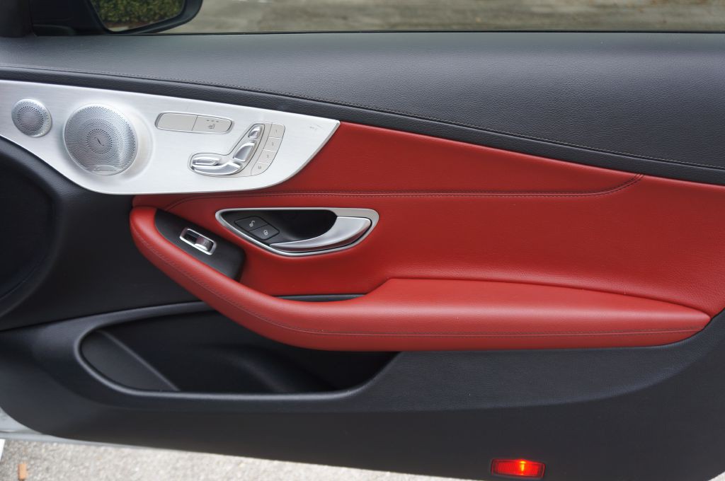 2017 Mercedes-Benz C-Class Image 34