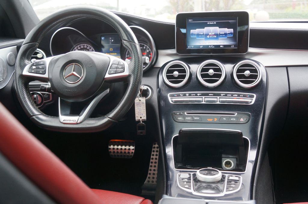 2017 Mercedes-Benz C-Class Image 39