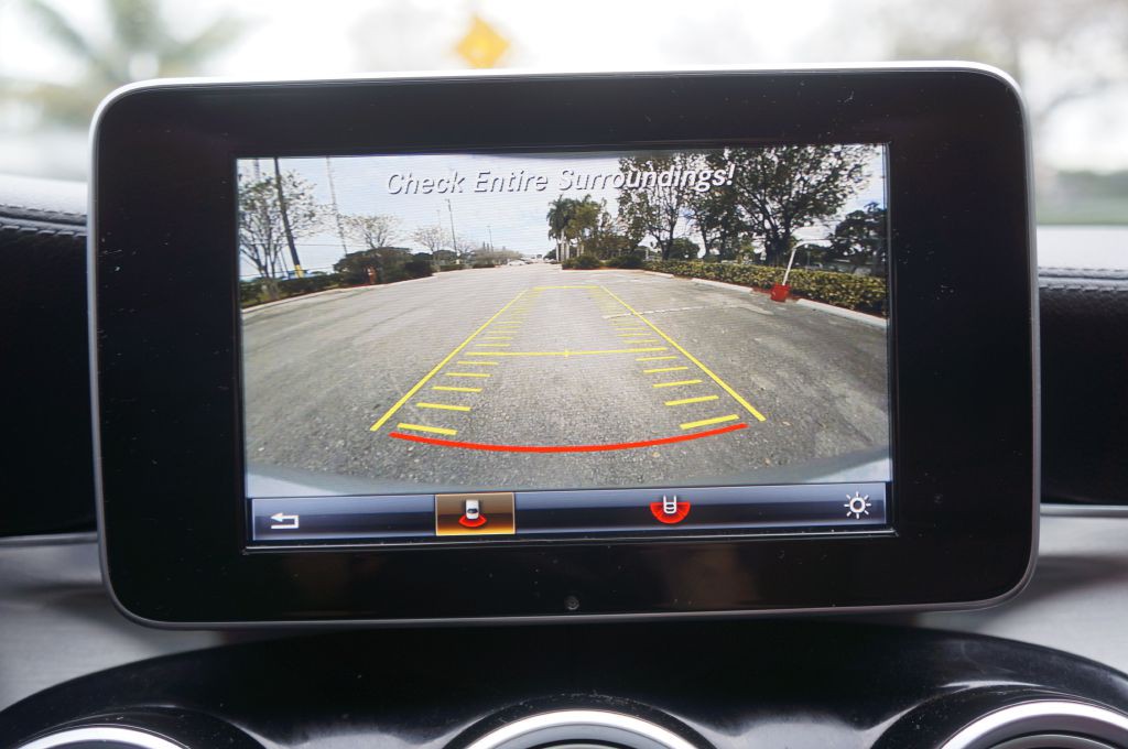 2017 Mercedes-Benz C-Class Image 42