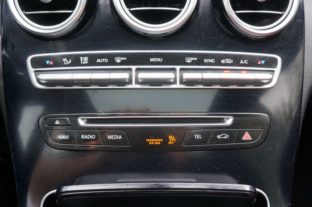 2017 Mercedes-Benz C-Class Image 44