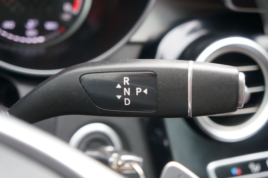 2017 Mercedes-Benz C-Class Image 47