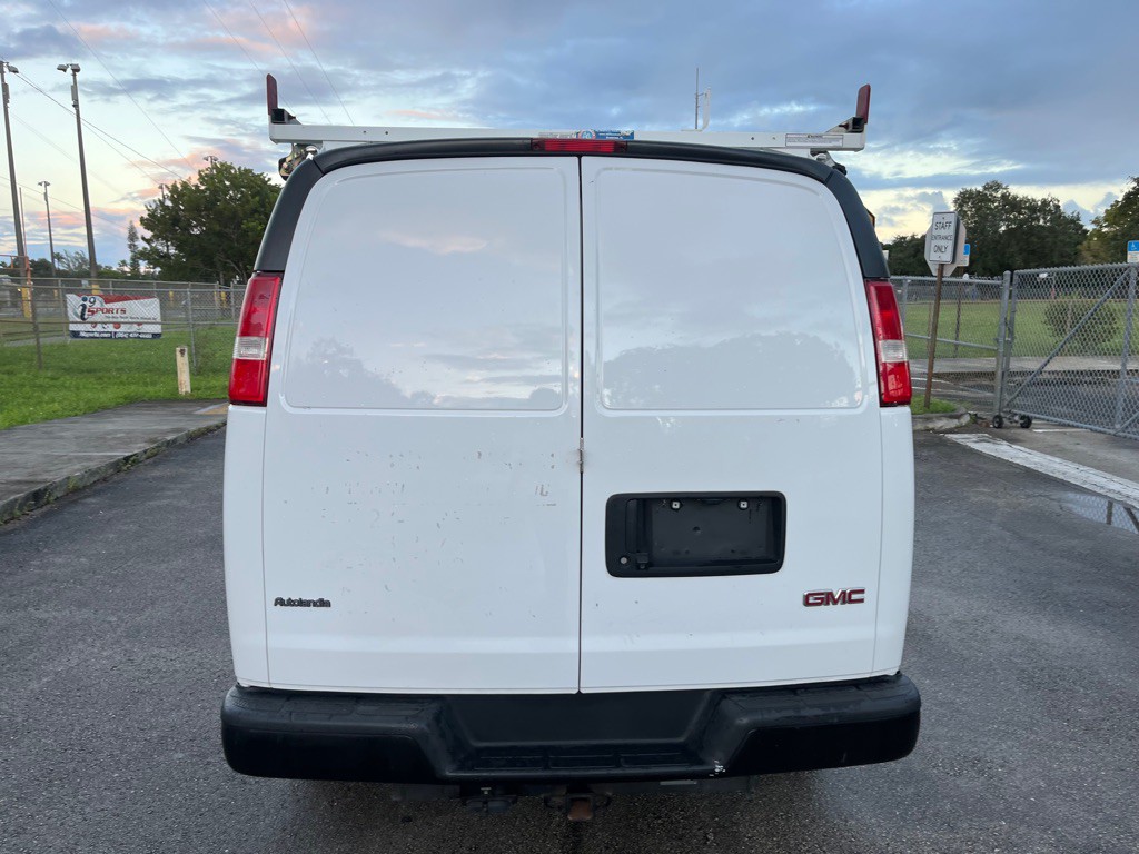 2020 GMC Savana Image 5