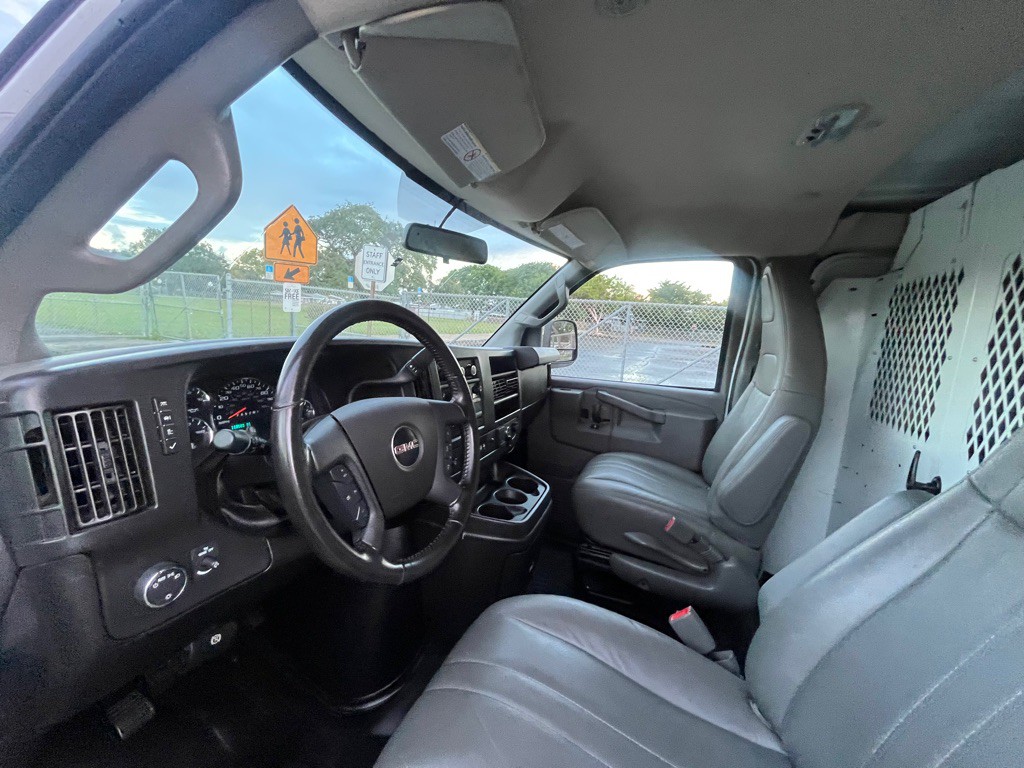 2020 GMC Savana Image 6