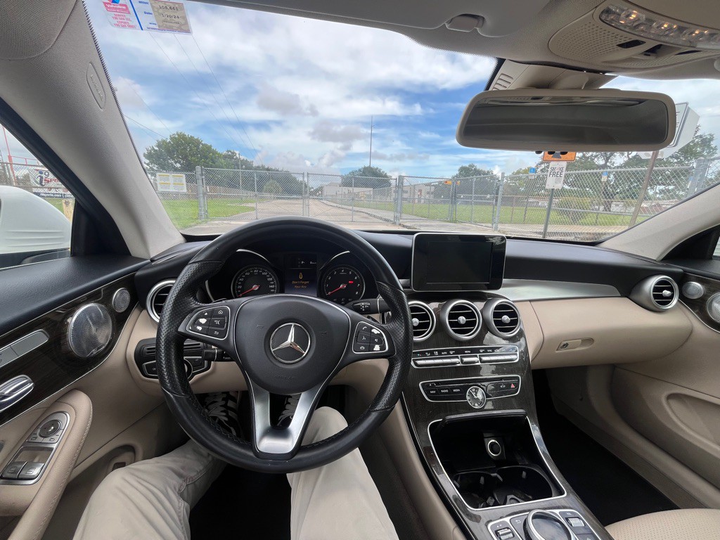 2017 Mercedes-Benz C-Class Image 7