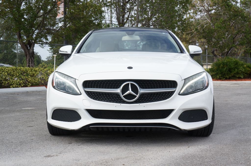 2017 Mercedes-Benz C-Class Image 3