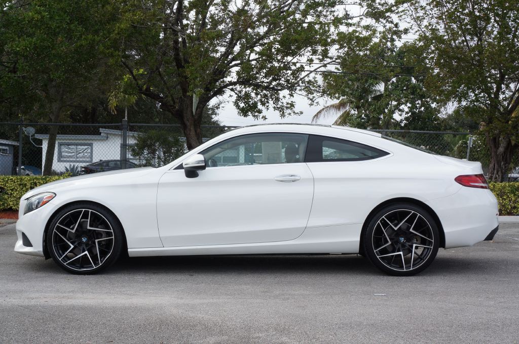 2017 Mercedes-Benz C-Class Image 8