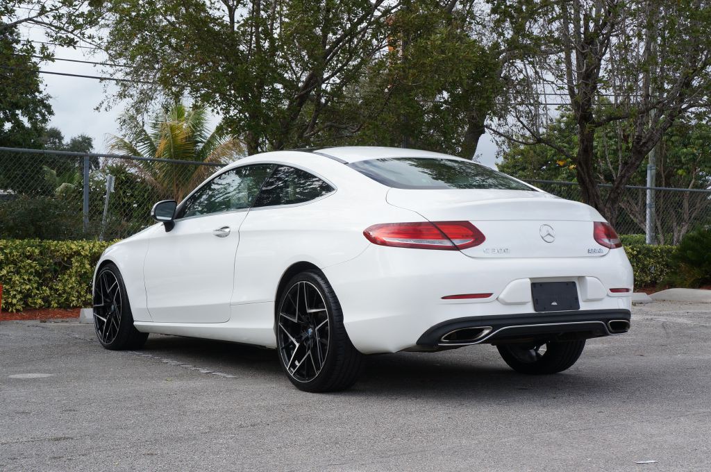 2017 Mercedes-Benz C-Class Image 9