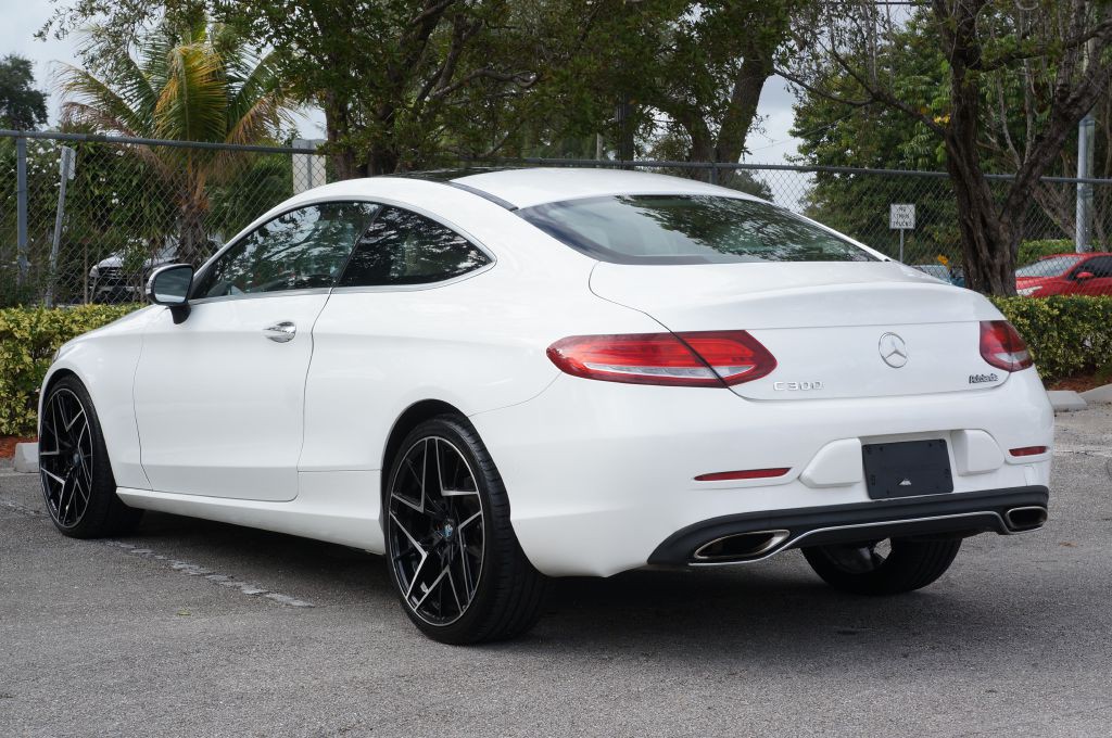 2017 Mercedes-Benz C-Class Image 10