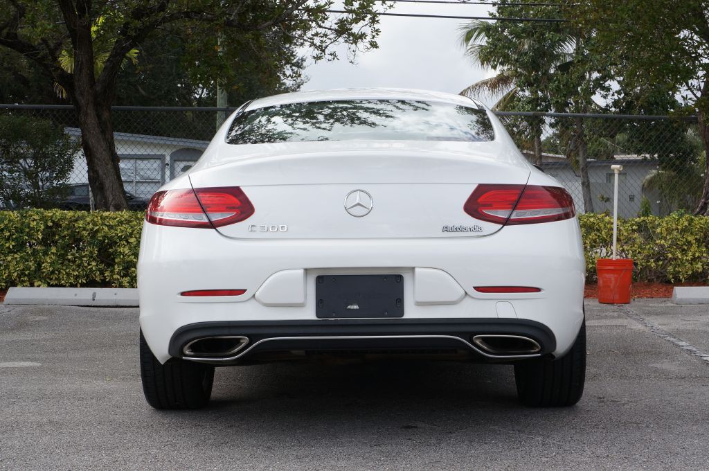 2017 Mercedes-Benz C-Class Image 11