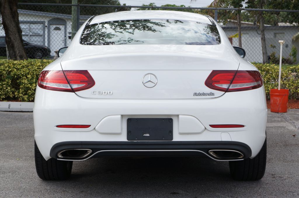 2017 Mercedes-Benz C-Class Image 12