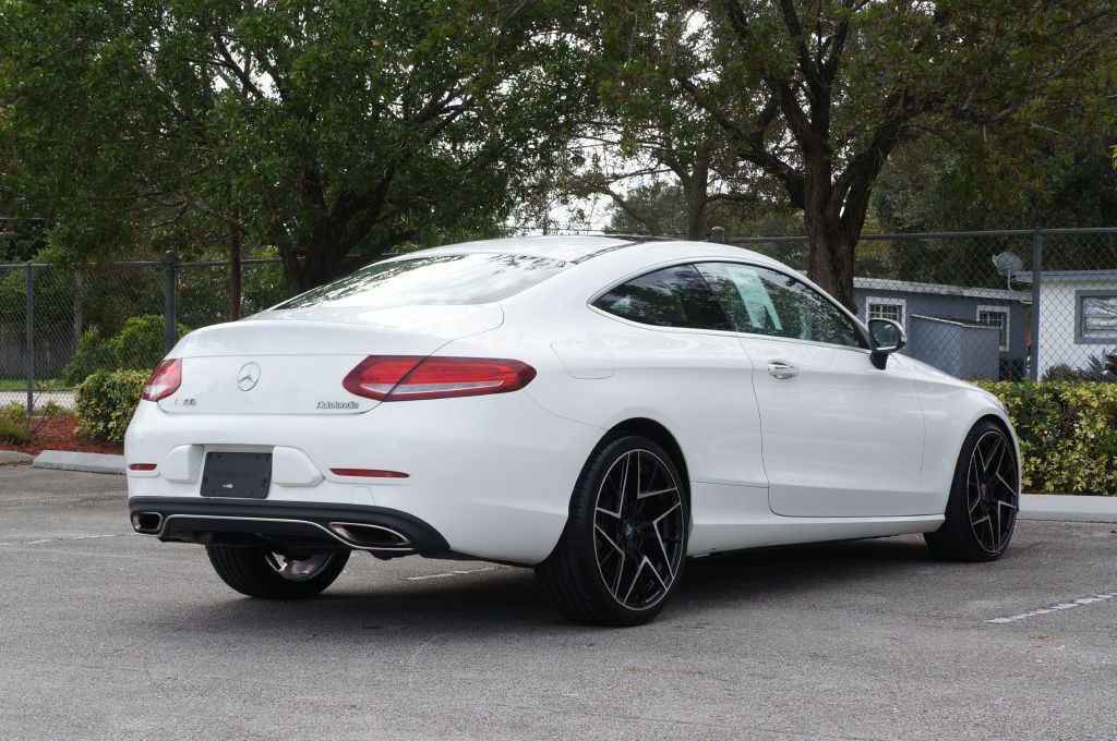 2017 Mercedes-Benz C-Class Image 13