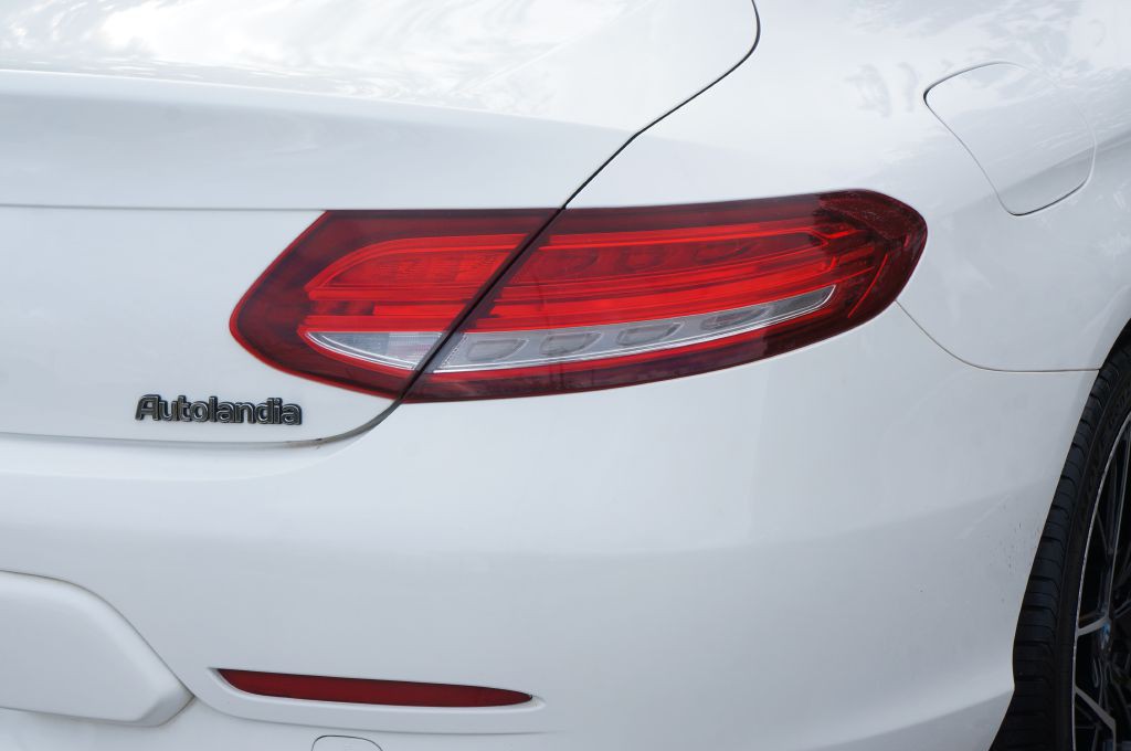 2017 Mercedes-Benz C-Class Image 21