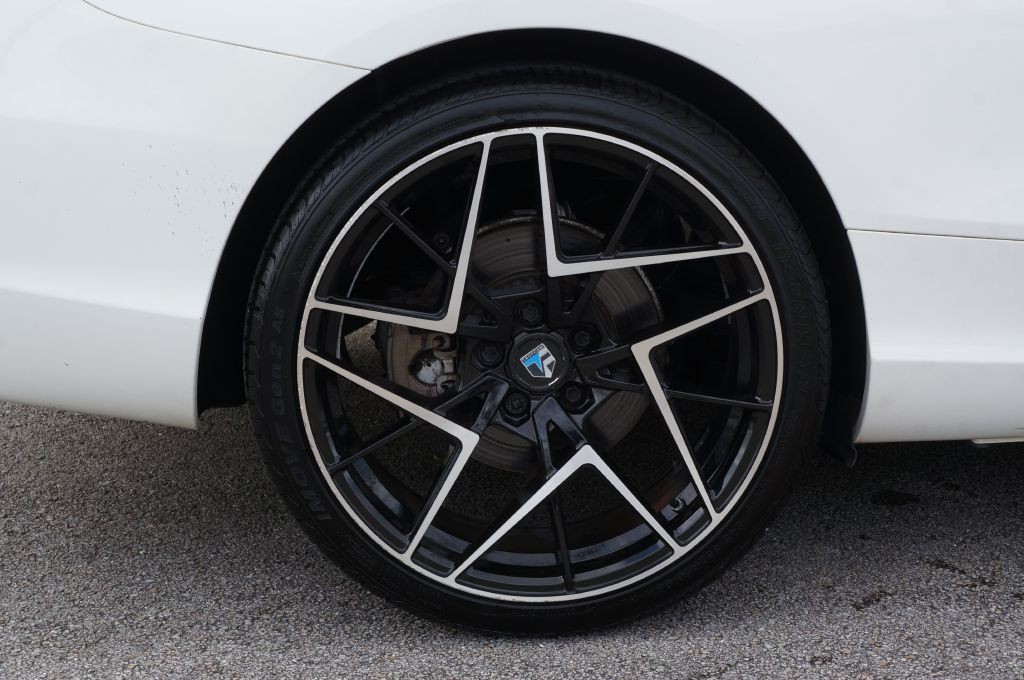 2017 Mercedes-Benz C-Class Image 22