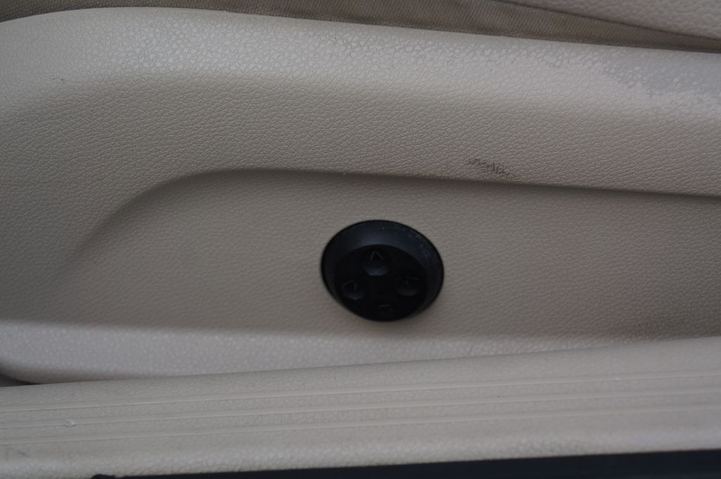 2017 Mercedes-Benz C-Class Image 31