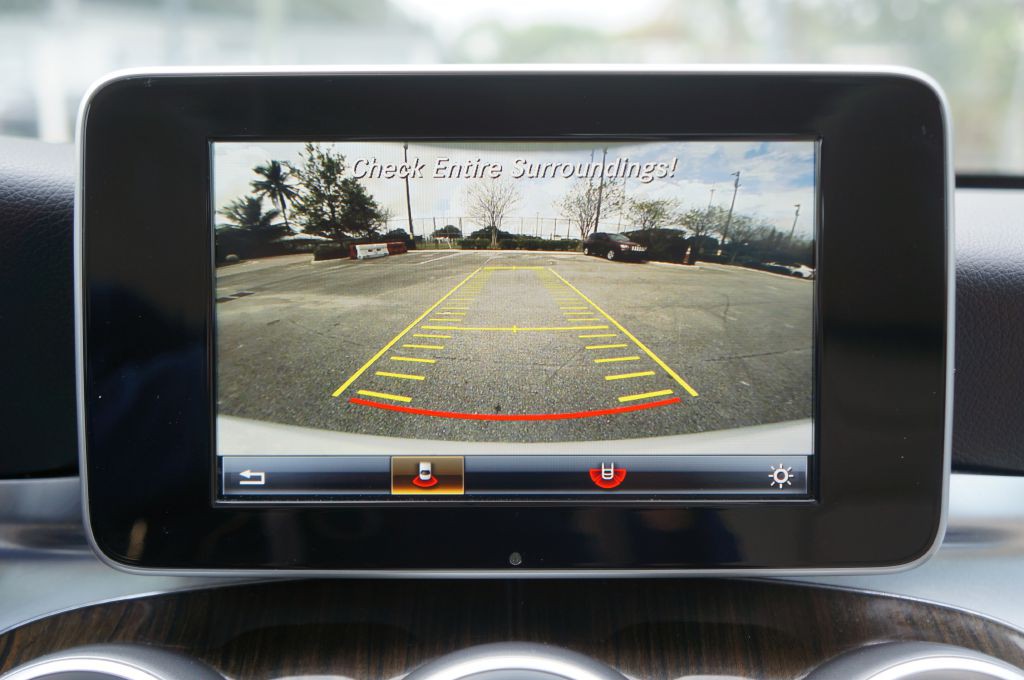 2017 Mercedes-Benz C-Class Image 43