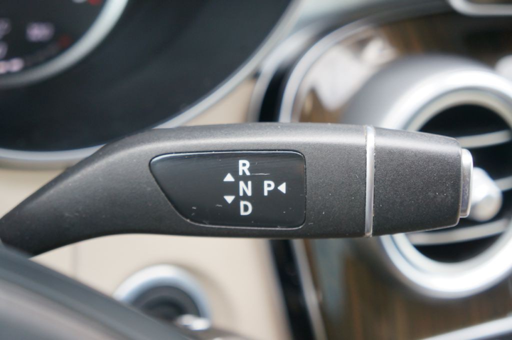 2017 Mercedes-Benz C-Class Image 47