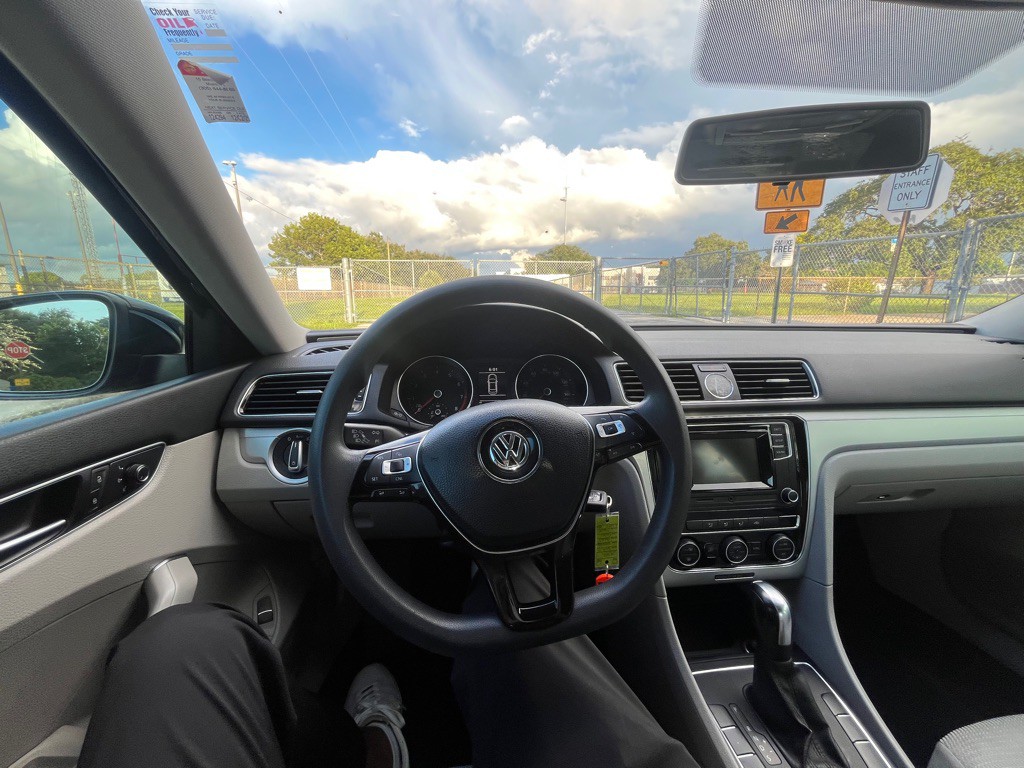 2017 Volkswagen Passat Image 7