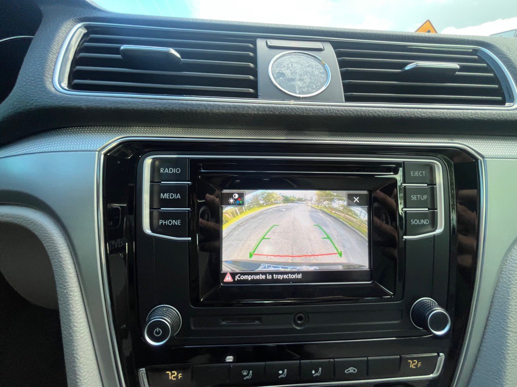 2017 Volkswagen Passat Image 8