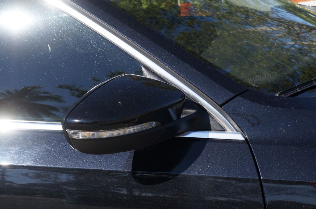 2017 Volkswagen Passat Image 19