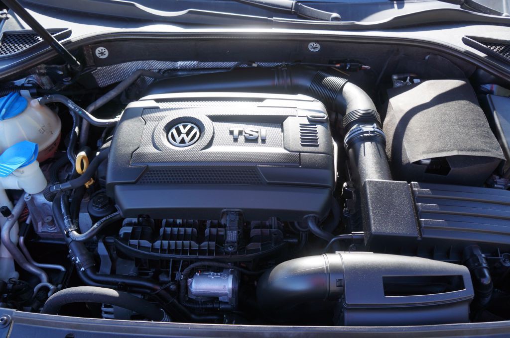 2017 Volkswagen Passat Image 21