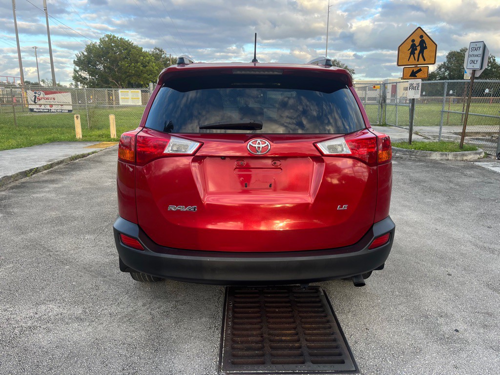 2013 Toyota Rav4 Image 4