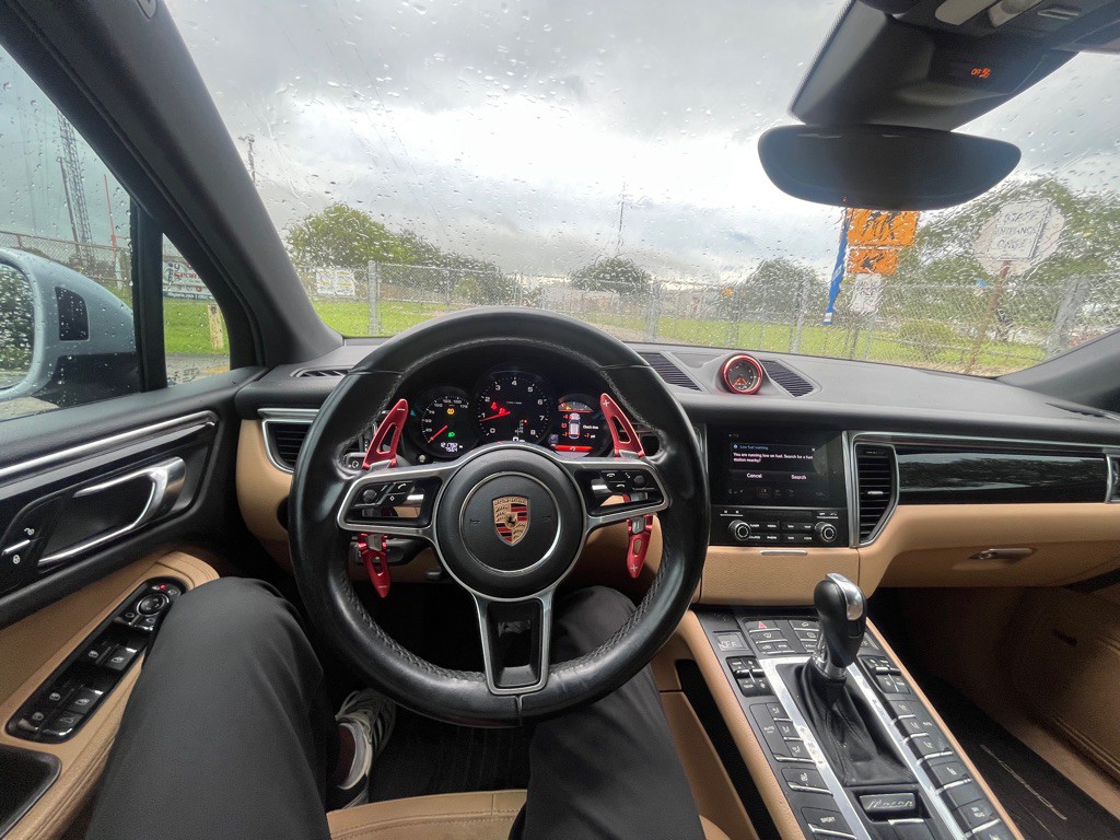 2017 Porsche Macan Image 9