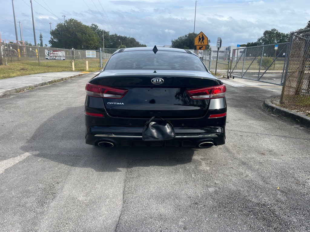 2020 Kia Optima Image 5