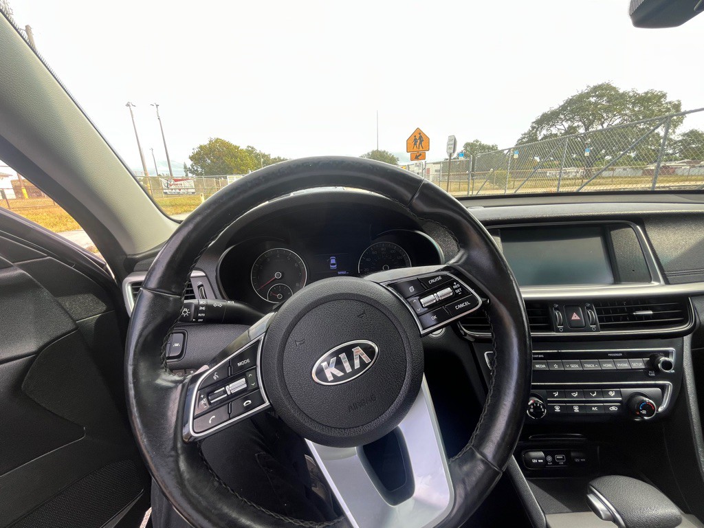 2020 Kia Optima Image 10