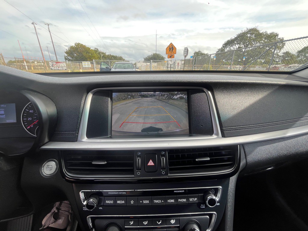 2020 Kia Optima Image 11