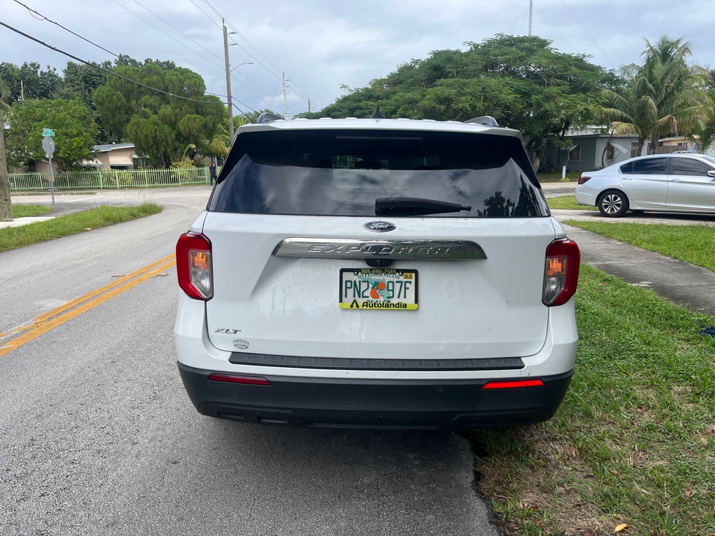 2021 Ford Explorer Image 4