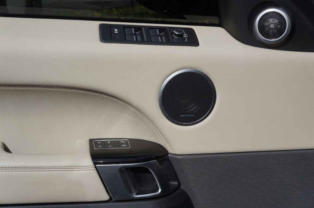 2016 Land Rover Range Rover Sport Image 26