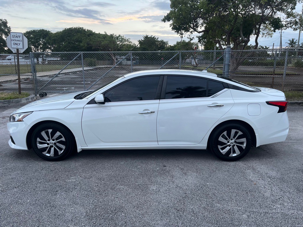 2019 Nissan Altima Image 5