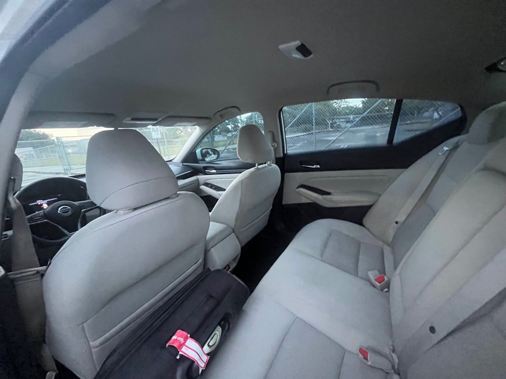2019 Nissan Altima Image 6